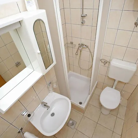 Armitage Apartmán *