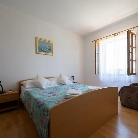 Armitage Apartment *